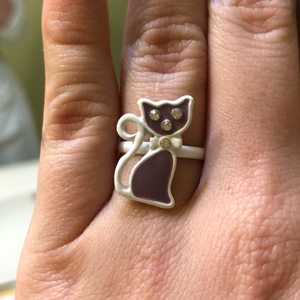 Purple cat ring